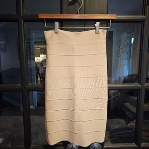BCBG MAXAZRIA STRECH PENCIL SKIRT SMALL
